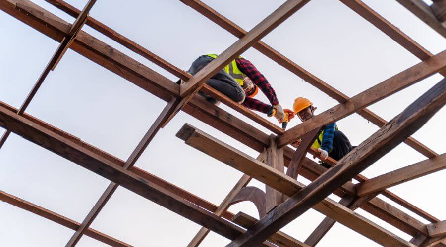 Professional gutter cleaning services in Lincolnwood, IL